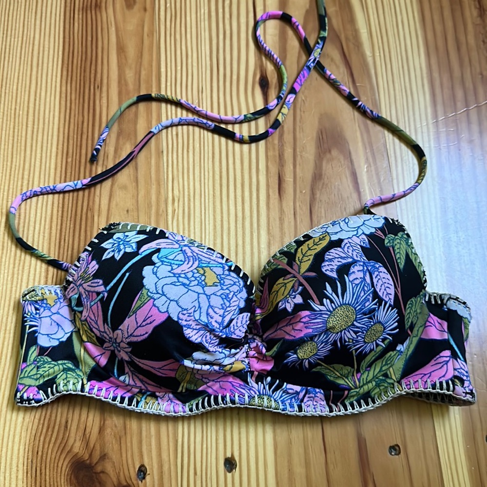 VS swim top